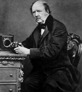 william-henry-fox-talbot-with-camera-141697035181903901-141210123557